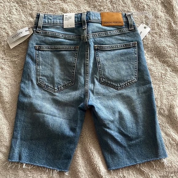 NWT Aritzia Denim Forum The Yoko Bermuda Short - Picture 11 of 12